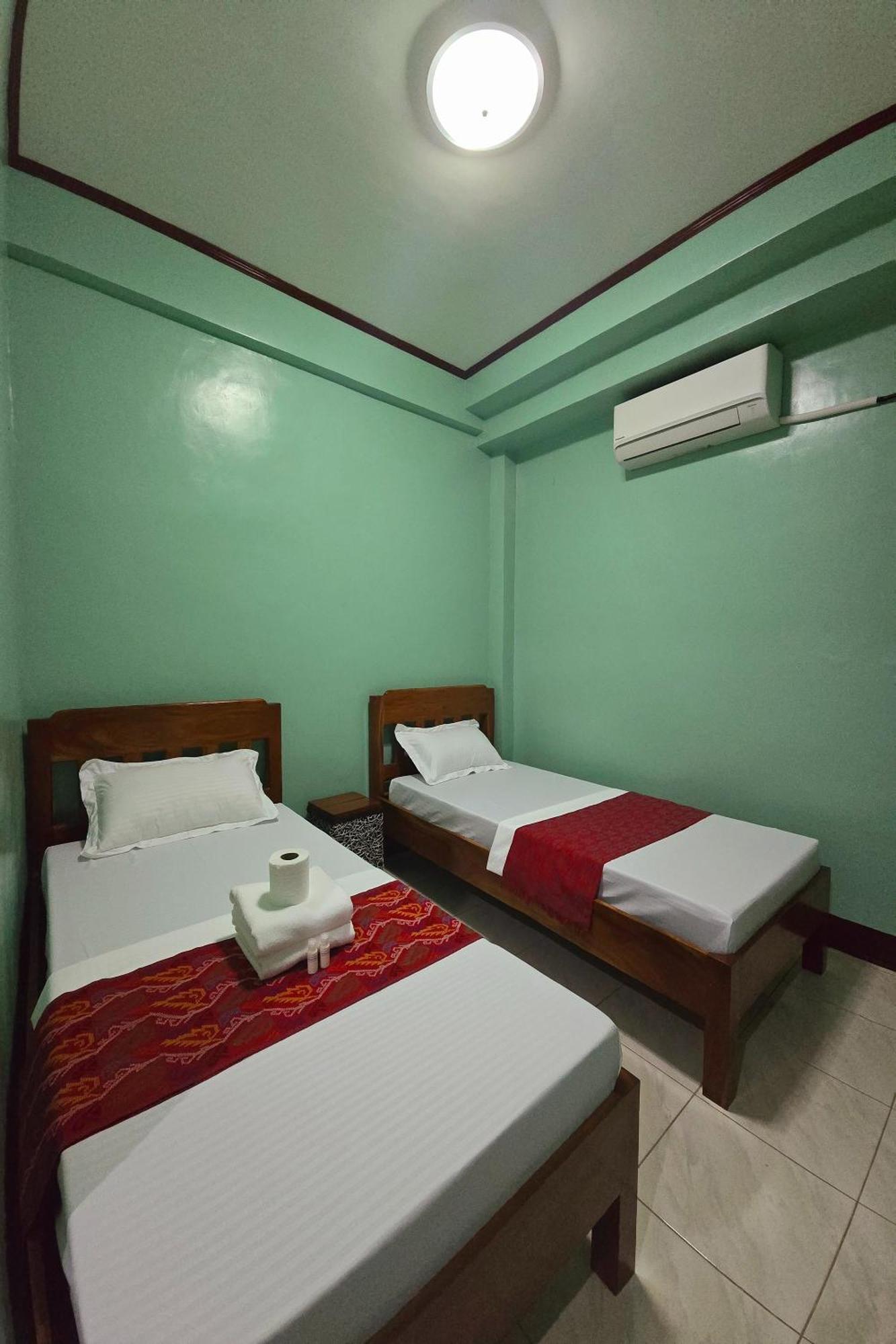 Nober Pension House City Center Puerto Princesa Zewnętrze zdjęcie