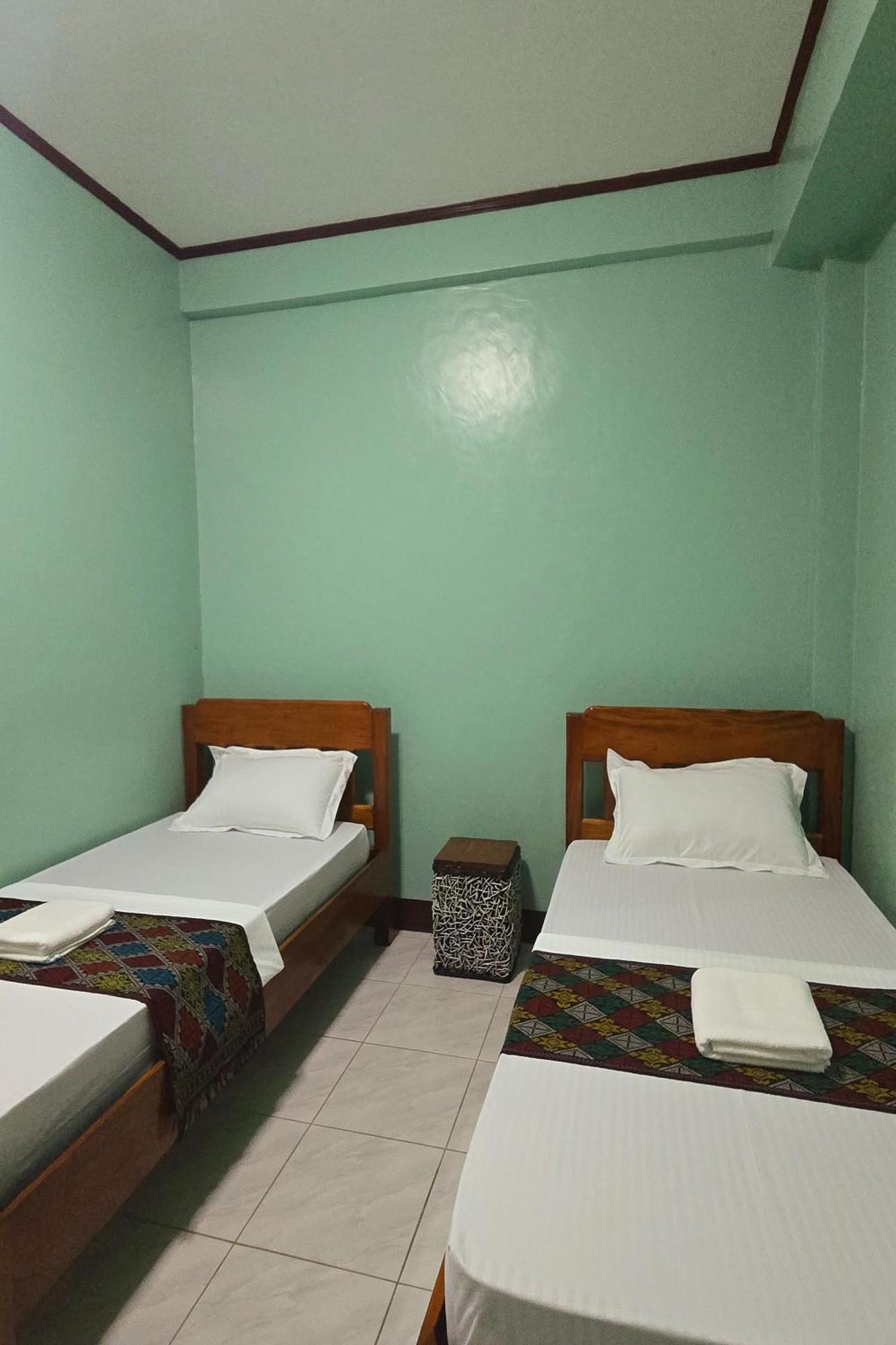 Nober Pension House City Center Puerto Princesa Zewnętrze zdjęcie