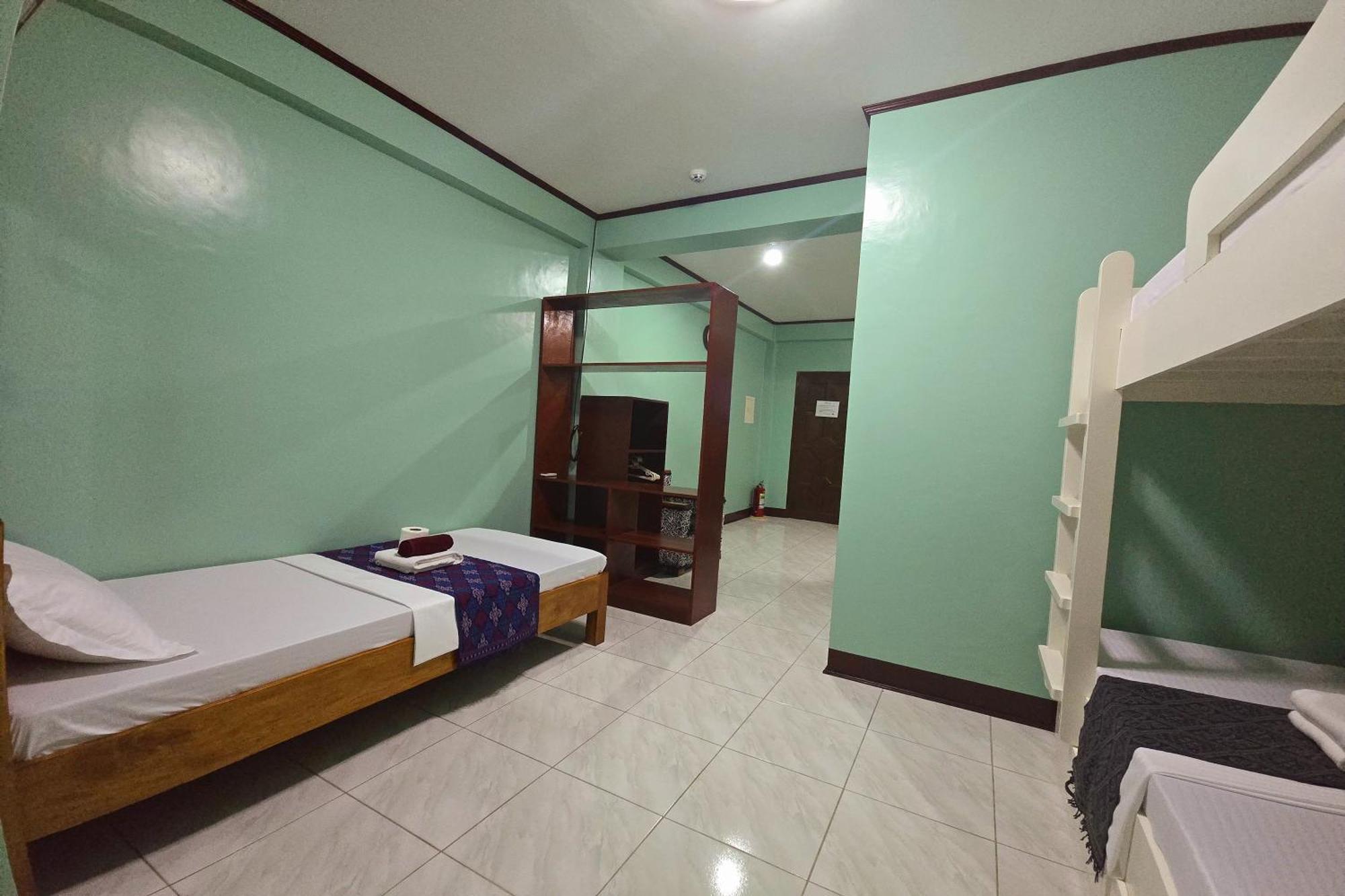 Nober Pension House City Center Puerto Princesa Zewnętrze zdjęcie