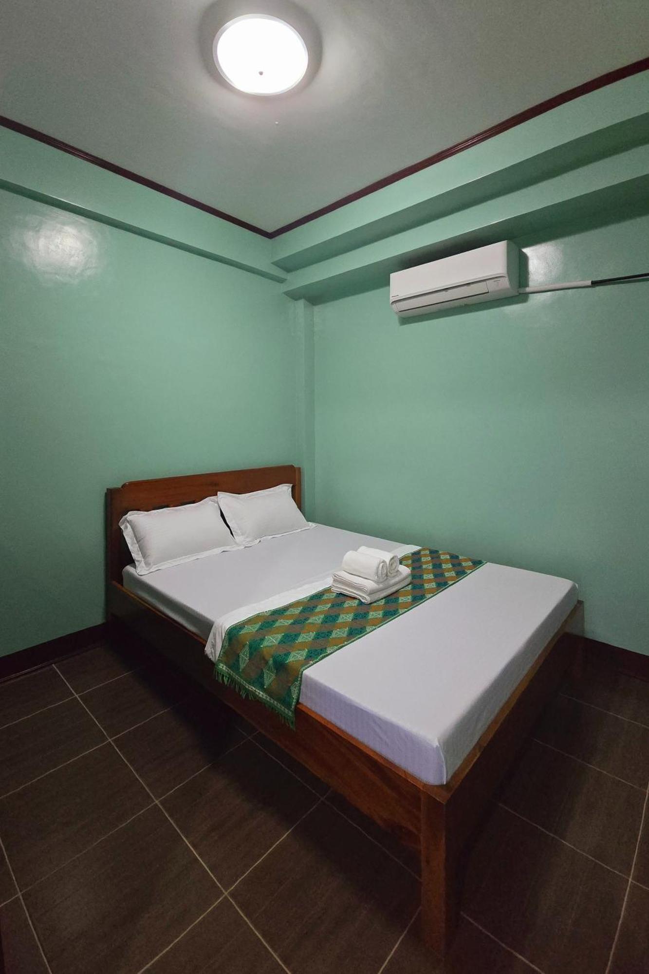 Nober Pension House City Center Puerto Princesa Zewnętrze zdjęcie