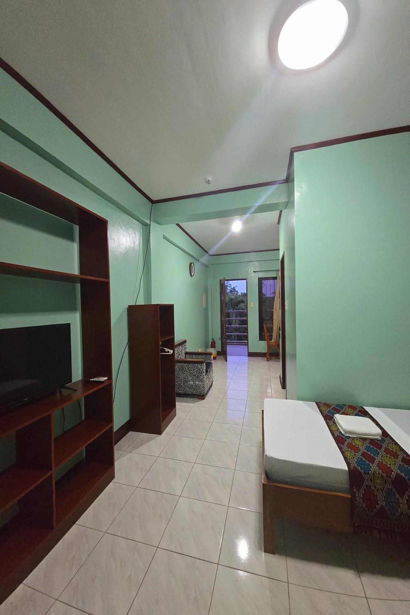 Nober Pension House City Center Puerto Princesa Zewnętrze zdjęcie