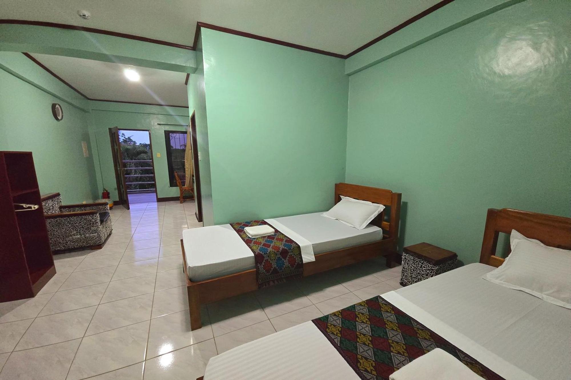 Nober Pension House City Center Puerto Princesa Zewnętrze zdjęcie