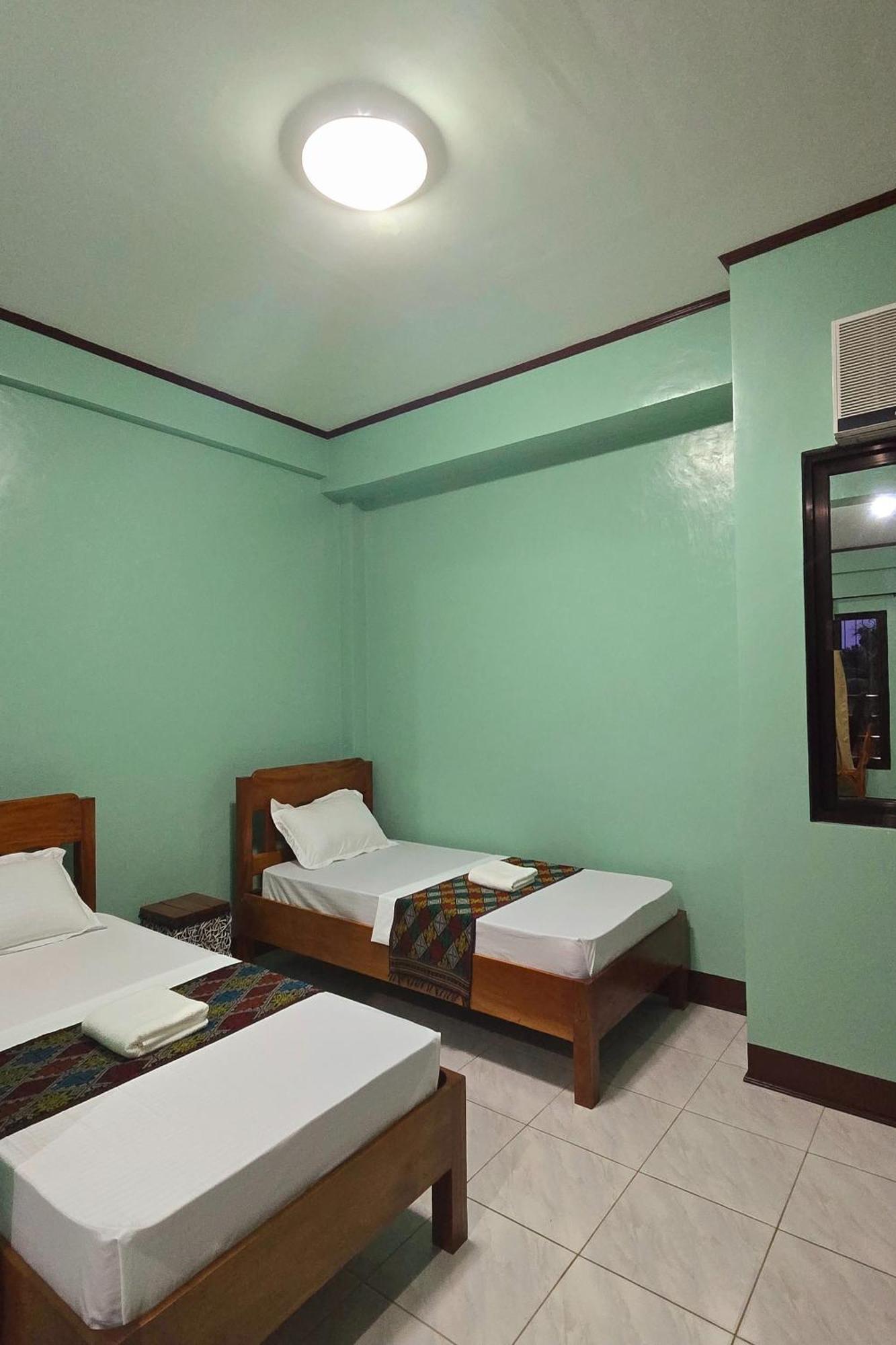 Nober Pension House City Center Puerto Princesa Zewnętrze zdjęcie