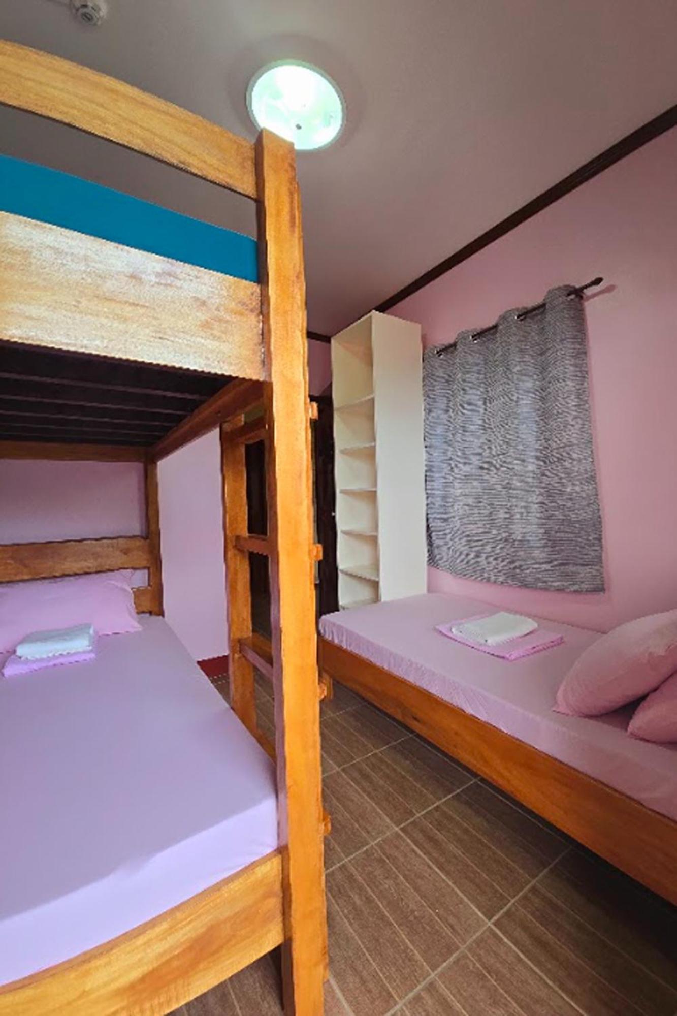 Nober Pension House City Center Puerto Princesa Zewnętrze zdjęcie