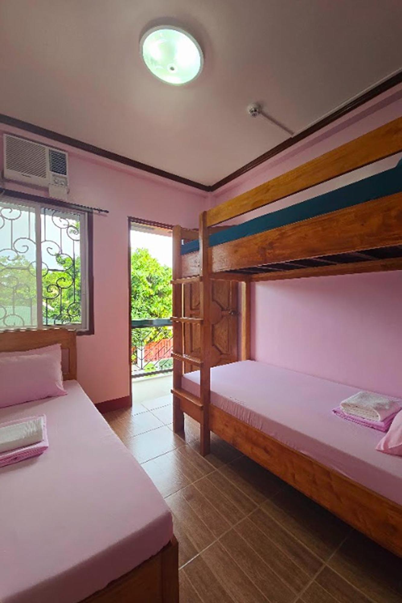 Nober Pension House City Center Puerto Princesa Zewnętrze zdjęcie